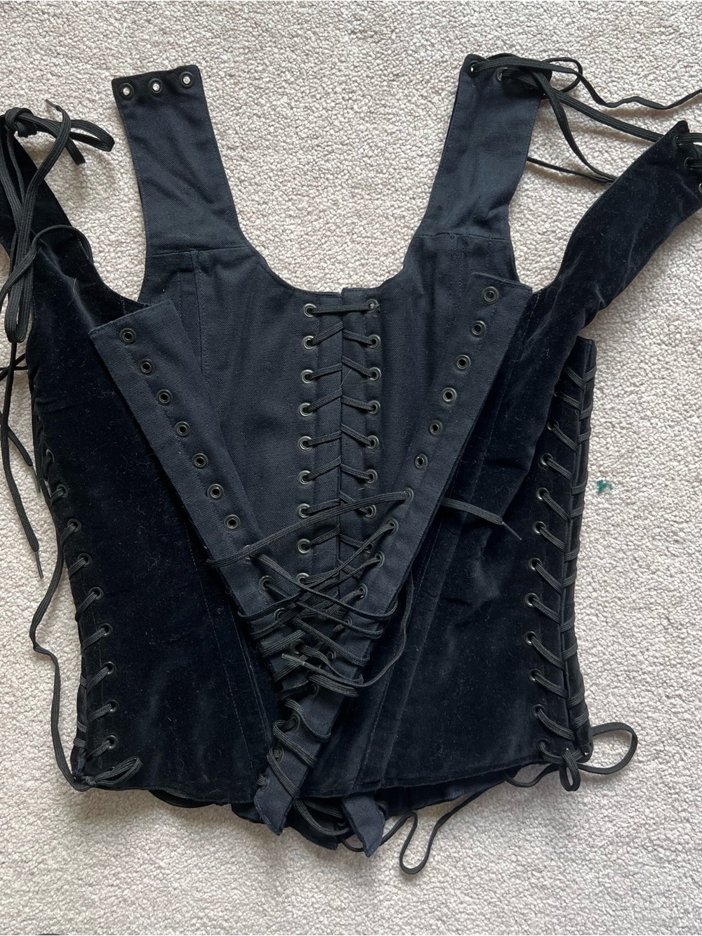 Black Lace-Up Velvet Bodice Corset Top - Picture 8 of 9